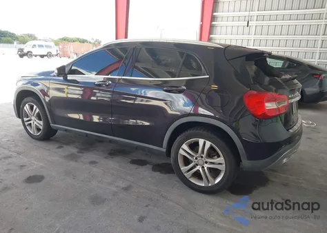 2015 Mercedes-Benz Gla 250 z USA, uszkodzony, nr VIN WDCTG4EB8FJ181677